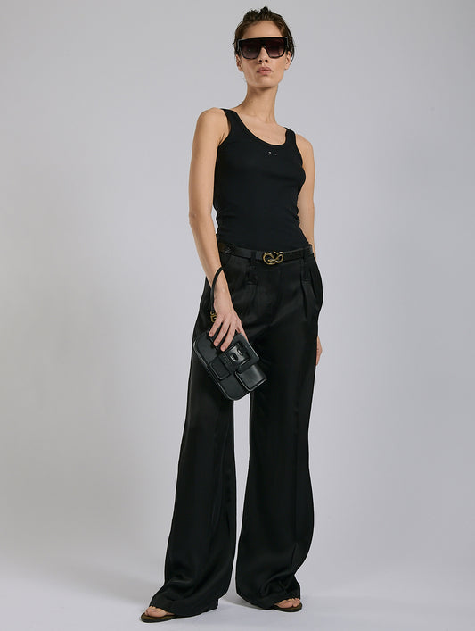 Pantalon à plis en satin de viscose léger noir